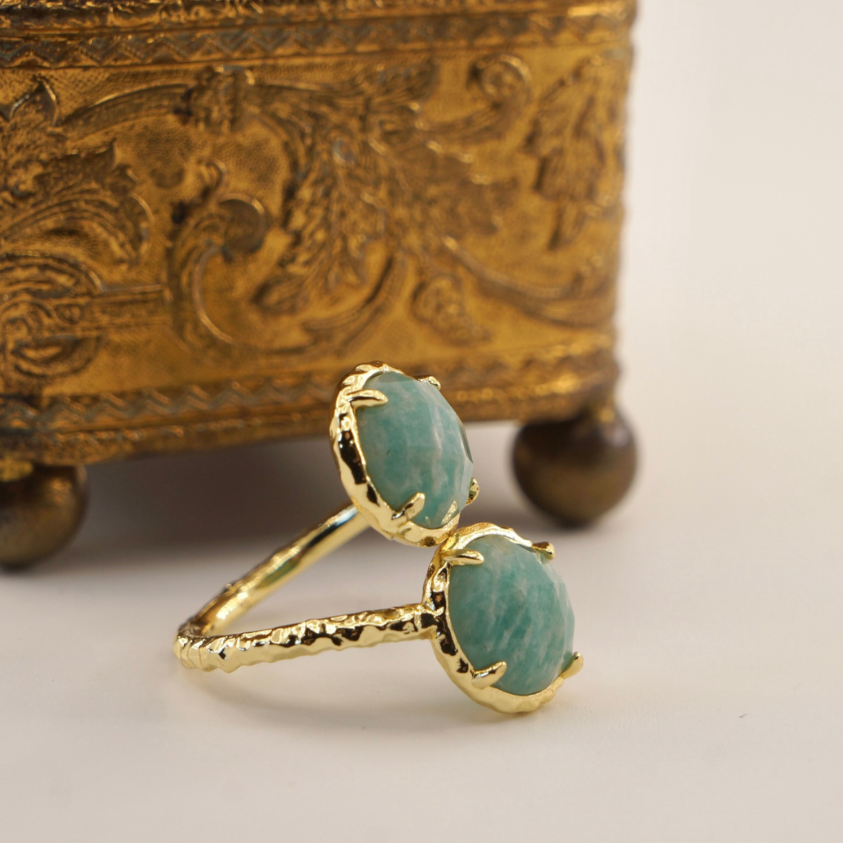 Anillo enchape oro 18K piedra amazonita