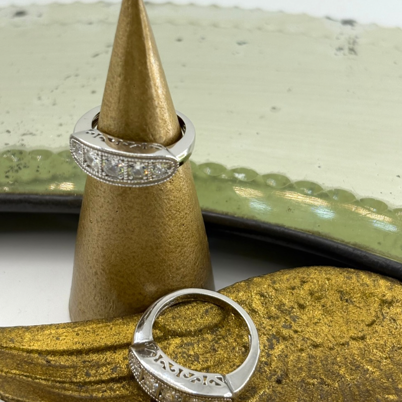 Anillo Plata Rodinada , circón , estilo vintage.